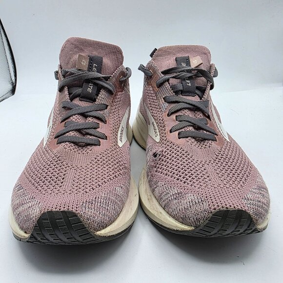 Brooks Levitate 4 Womens Size 6 Purple Running Shoes Cushioned Sole Lightweight - Picture 2 of 13